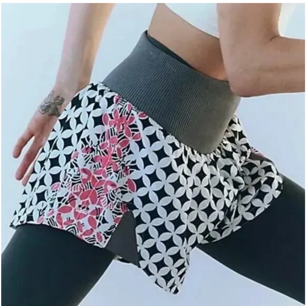 FP Movement by Free People Carpe Diem Printed Shorts NEW  SZ L